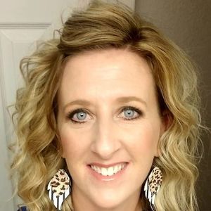 Meet your Posher, Larie